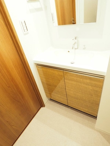 新品家具付きマンション亀戸3(KaGood東京)の独立洗面台