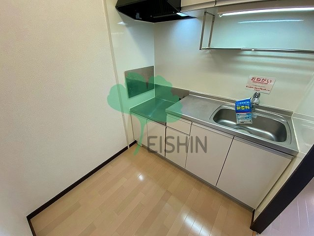 スカイシャトレ空港南のキッチン|シンプルな清潔感のあるキッチンです！