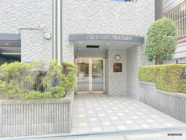 エスリード難波　仲介手数料無料のエントランス