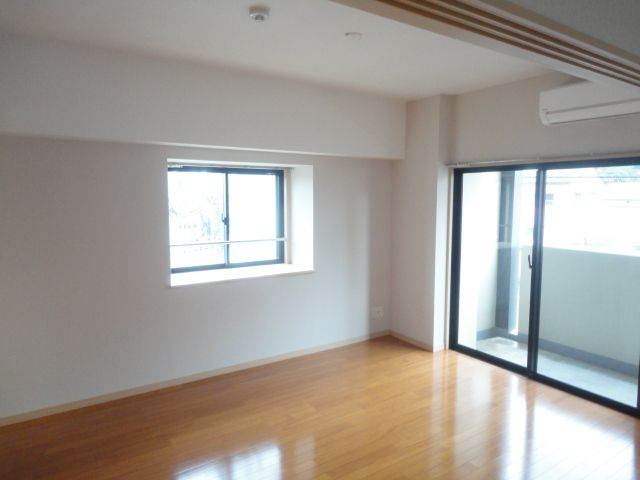 Ｙ‘ｓマンション弐番館の居間・リビング