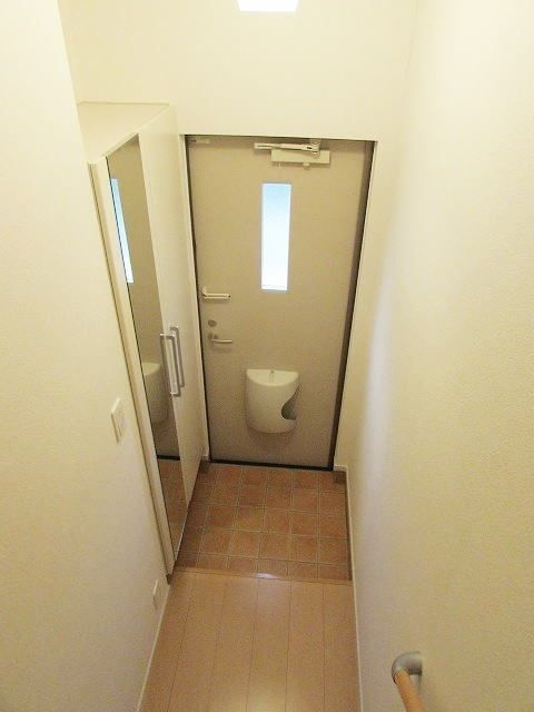 サンヴィオラ白水の玄関