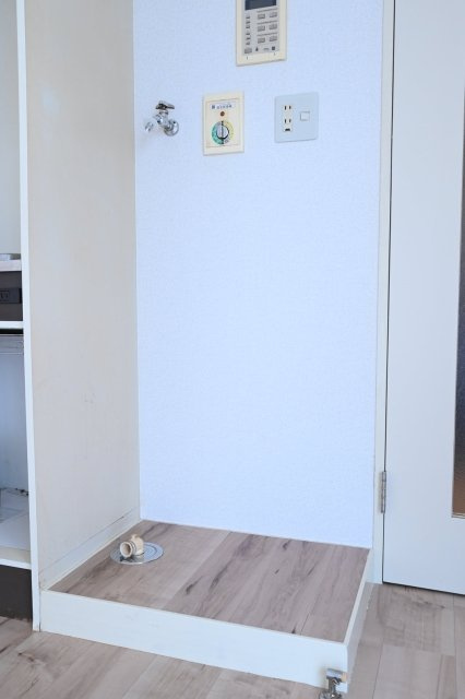 ストーク新丸子１番館の設備|室内洗濯置場