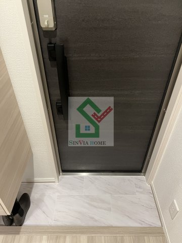 グラナーデ南田中の玄関