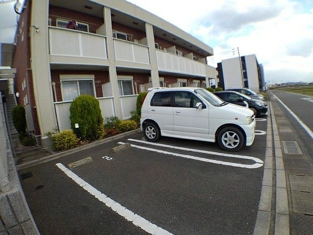 ブライト・パークサイド　Ⅲの駐車場