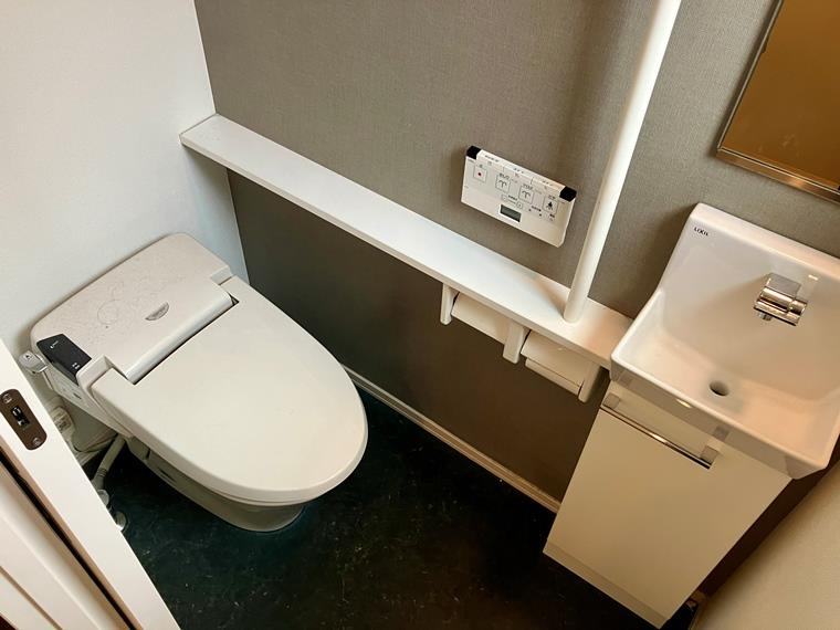 東鎌ケ谷戸建のトイレ