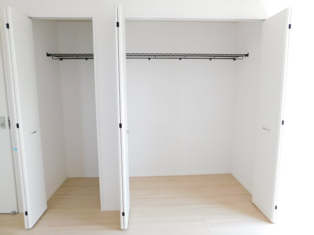 北名古屋市沖村岡西の新築一戸建の収納|◇大型クローゼット◇　　クローゼット×２♪　しっかりと収納出来てお部屋が広く使えます。