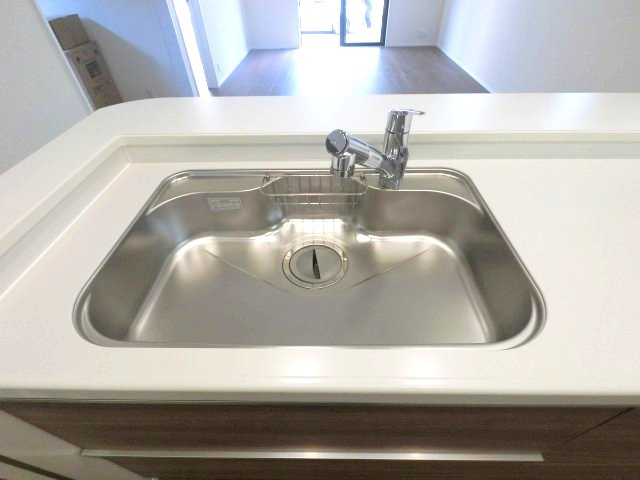 北野町今山 4号棟のキッチン|浄水器付きなので綺麗な水を使えます
