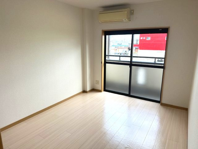 日伯産業の洋室