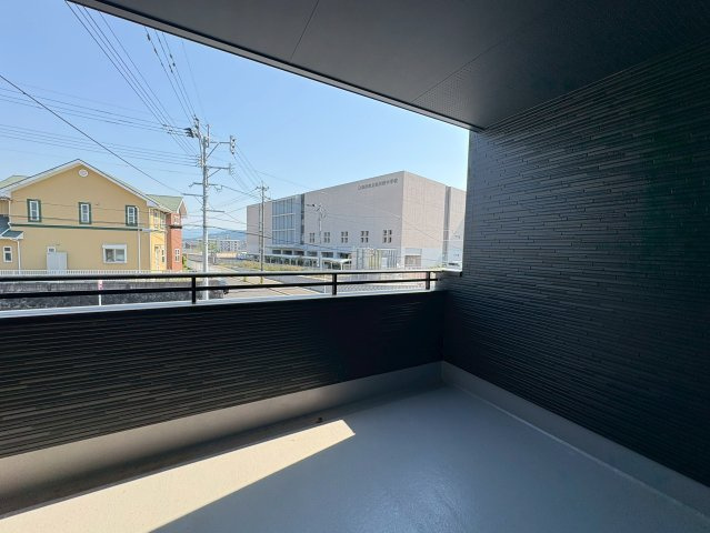 田川市春日町2期　新築戸建てのバルコニー|急な雨でも安心のインナーバルコニー♪♪