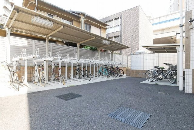 PREMIUM CUBE G 駒沢大学の外観
