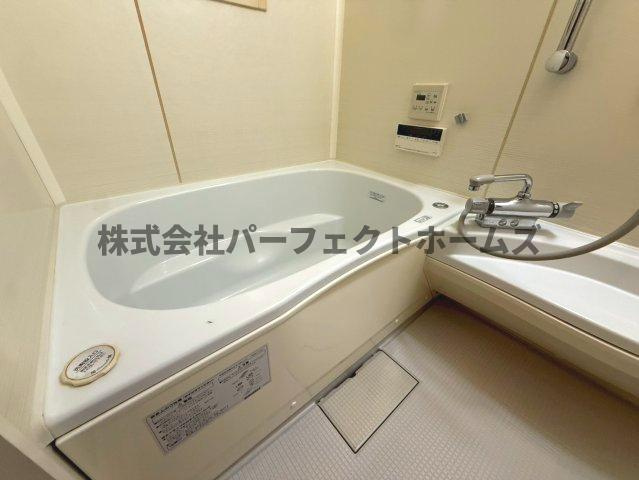 禁野本町1丁目戸建　賃貸の浴室|きれいなお風呂です