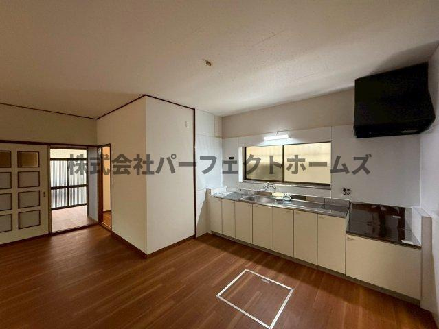 禁野本町1丁目戸建　賃貸のキッチン|コンパクトなキッチンで掃除もラクラク