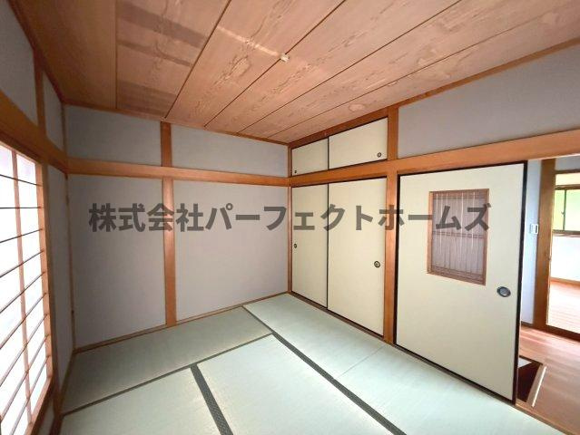 禁野本町1丁目戸建　賃貸の和室|日本らしい落ち着いた雰囲気の和室です