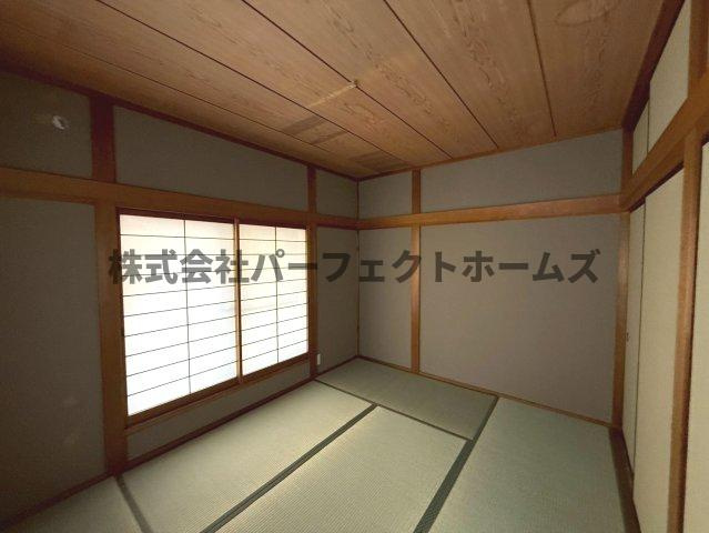禁野本町1丁目戸建　賃貸の和室|柔らかい畳が心地よい和室