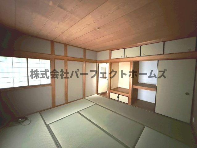 禁野本町1丁目戸建　賃貸の和室|日本らしい落ち着いた雰囲気の和室です