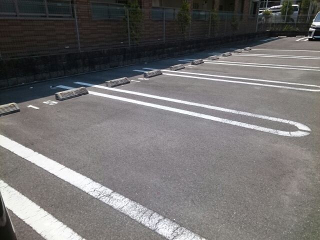 アミティエⅡの駐車場