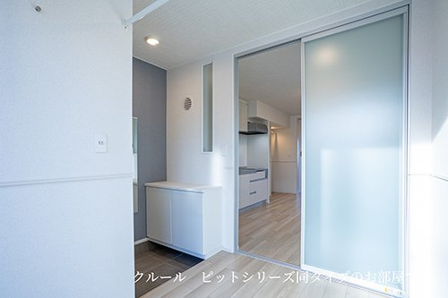 【玄関】 | ウッドスプリング山根　Ｂ | きれいな玄関です