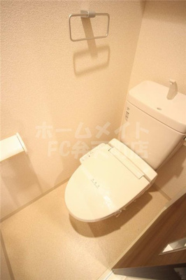 【トイレ】 | ラグゼドーム前II | 落ち着いたトイレです
