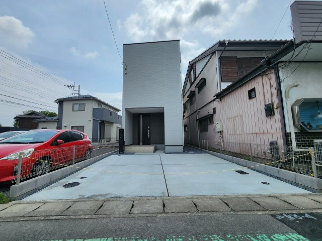 リナージュ高崎上和田町1期新築の駐車場