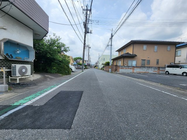 リナージュ高崎上和田町1期新築の前面道路含む現地写真