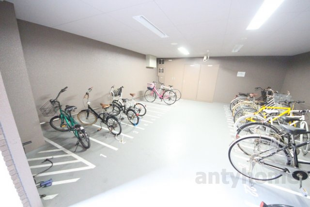アーデン西天満　仲介手数料無料の駐車場