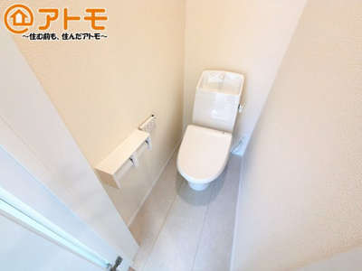 【トイレ】 | 三島市平田123番　新築一戸建て　全1棟 | ２つトイレがあるので朝も混みあわずに使うことができます！