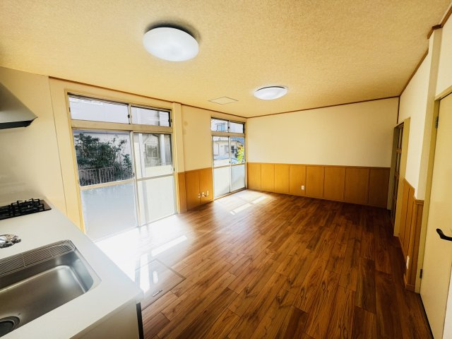 前橋市天川原町　中古住宅の居間・リビング|前橋市天川原町　中古住宅