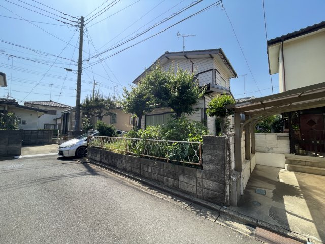 かすみがうら市稲吉東１丁目の前面道路含む現地写真