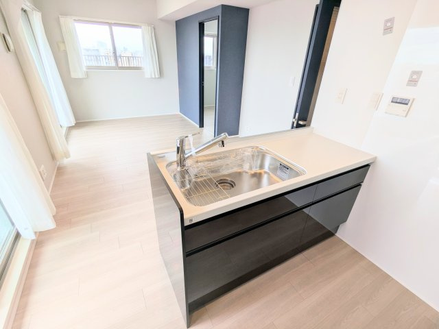 ライジングプレイス浅草弐番館のキッチン|～システムキッチン写真～
