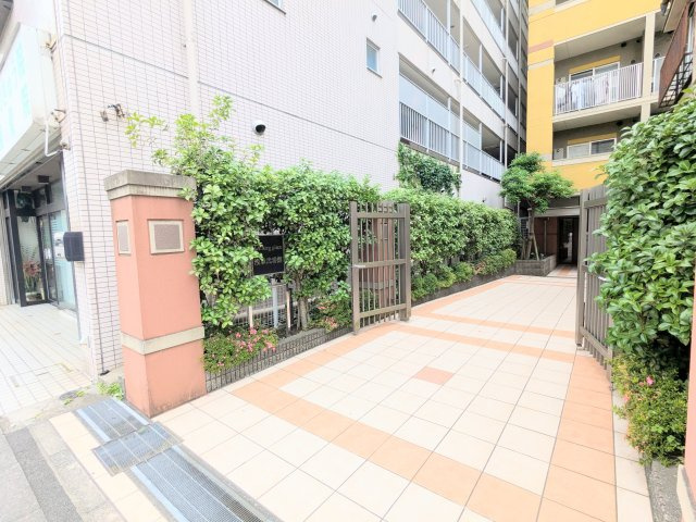 ライジングプレイス浅草弐番館|～エントランス写真～