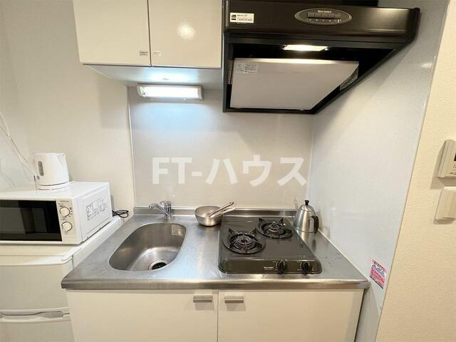 マイナビＳＴＡＹ幕張本郷駅前（Ｖｉｌｌａｇｅ　Ｈｏｕｓｅ幕張本郷）のキッチン
