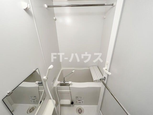マイナビＳＴＡＹ幕張本郷駅前（Ｖｉｌｌａｇｅ　Ｈｏｕｓｅ幕張本郷）の浴室
