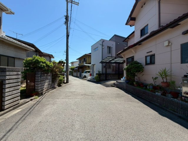 和歌山市木ノ本・中古戸建・54622の前面道路含む現地写真