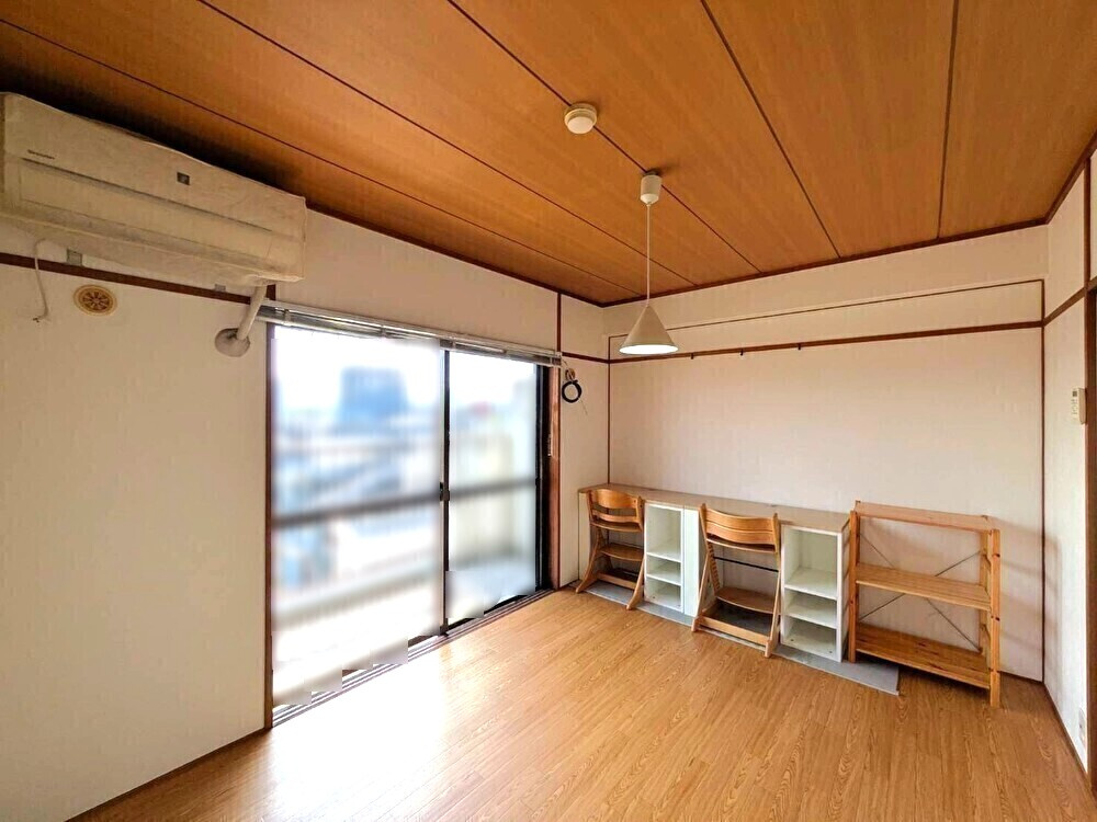 シティマンション伊島の洋室|◆南側洋室6.0畳は大きな窓から入る自然光で明るいお部屋です。