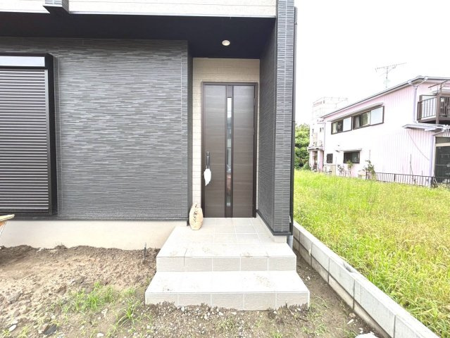 グラファーレ　一宮市木曽川町玉ノ井3期　全2区画分譲の収納|破られにくい2ロックでピッキング対策に有効。シリンダー自体が不正開錠しにくい構造になっています。