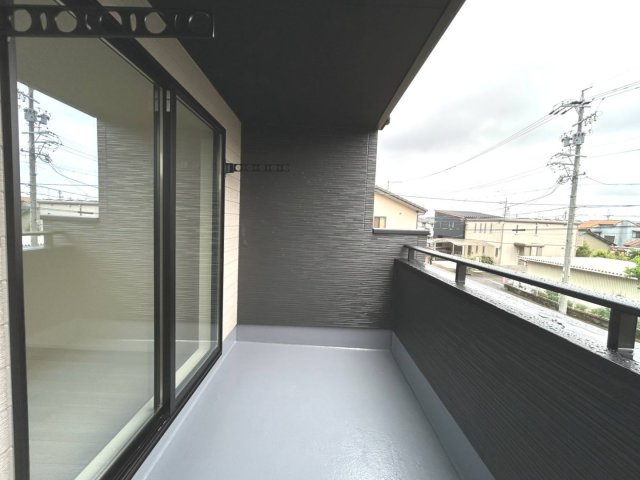 グラファーレ　一宮市木曽川町玉ノ井3期　全2区画分譲のバルコニー|バルコニーは南向きで洗濯物もよく乾きます！