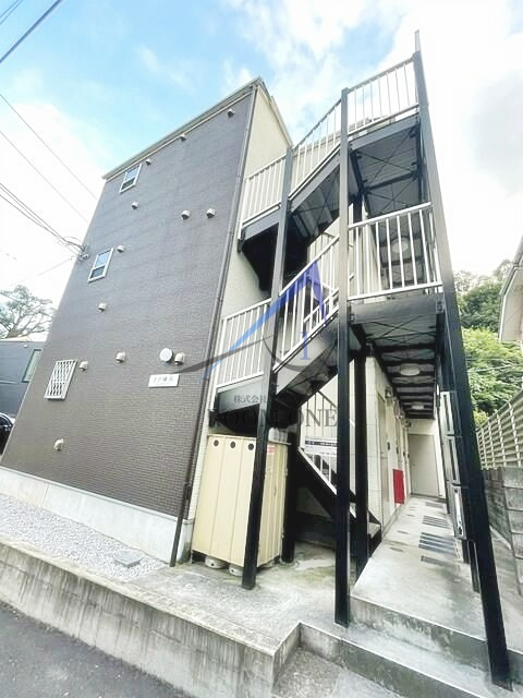 ラテ横浜のエントランス|エントランスです。