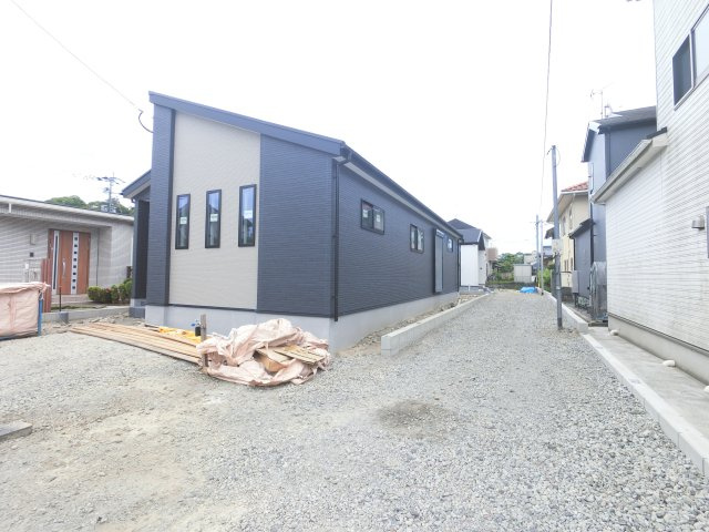 朝倉市菩提寺の新築一戸建の前面道路含む現地写真
