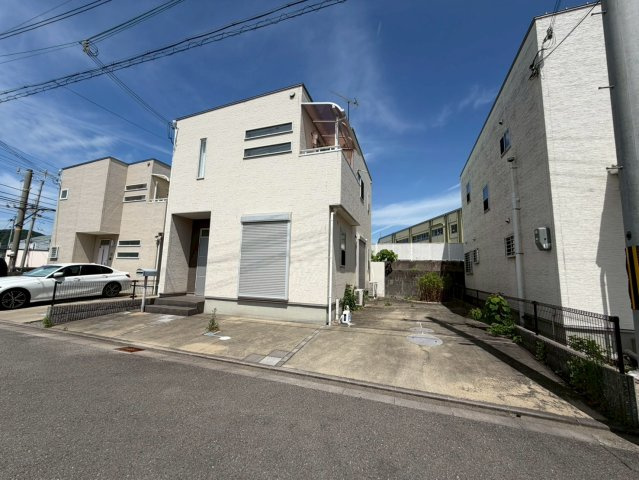 和歌山市梶取・中古戸建・54397の駐車場