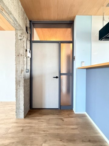 狩口台住宅25号棟の玄関