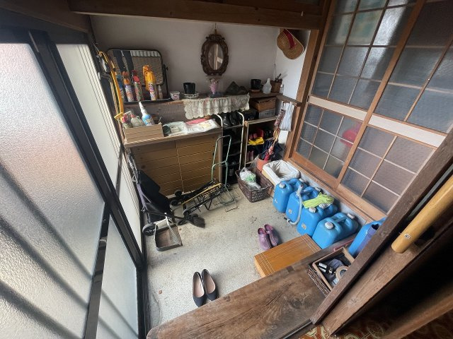 木風町一戸建の玄関