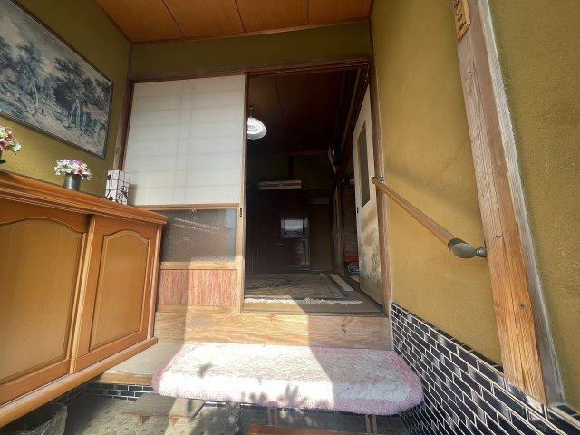 木風町一戸建の玄関