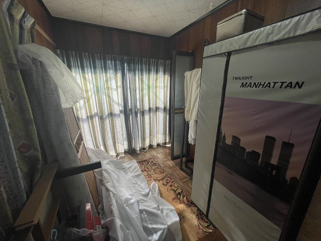 木風町一戸建の洋室
