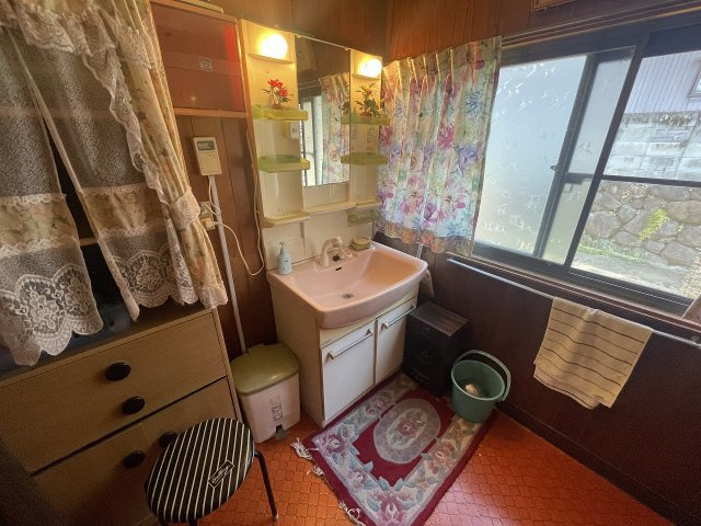 木風町一戸建の独立洗面台