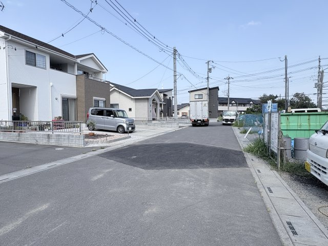 【前面道路含む現地写真】 | 児玉郡上里町第63期　ワイウッドコート　新築戸建　全6区画　1号棟 | 7/24撮影