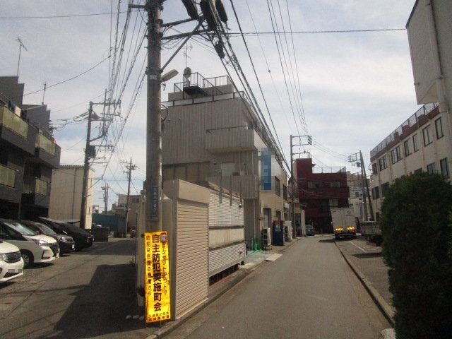 川崎市高津区久地３丁目の倉庫