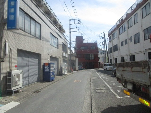 川崎市高津区久地３丁目の倉庫