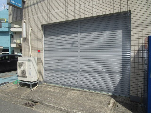 川崎市高津区久地３丁目の倉庫