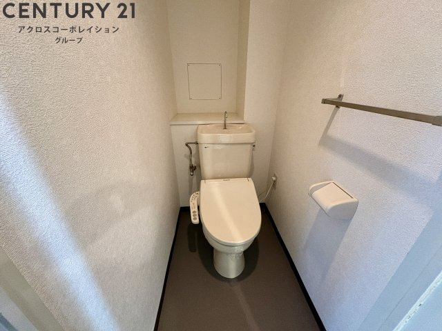 コンパクトで使いやすいトイレです