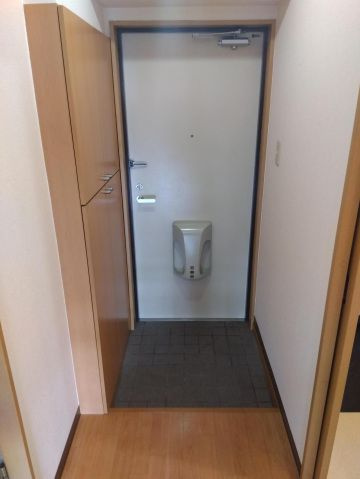 ＭＪマンションの玄関